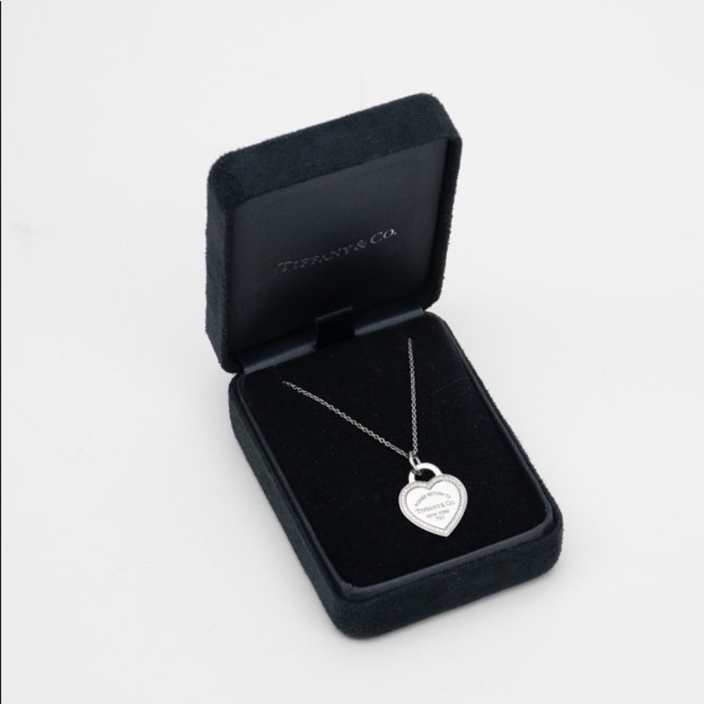 SOLD Tiffany & Co White Gold Diamond Return to Tiffany Necklace - Picture 3 of 6